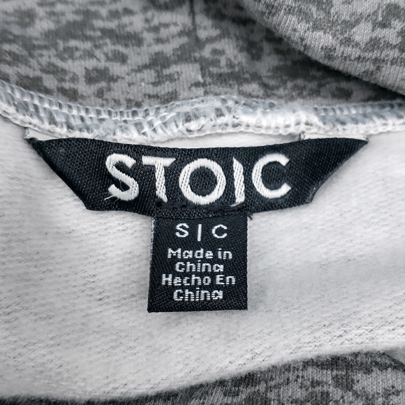 Stoic Funnel Neck Gray Long Sleeve Top Women's Size Small. - Picture 4 of 5